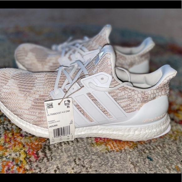 NWT🤩🤩🚨🚨🚨
Wmns UltraBoost 4.0 DNA 'White Cream' 2021 Size 12.5 - Picture 2 of 11